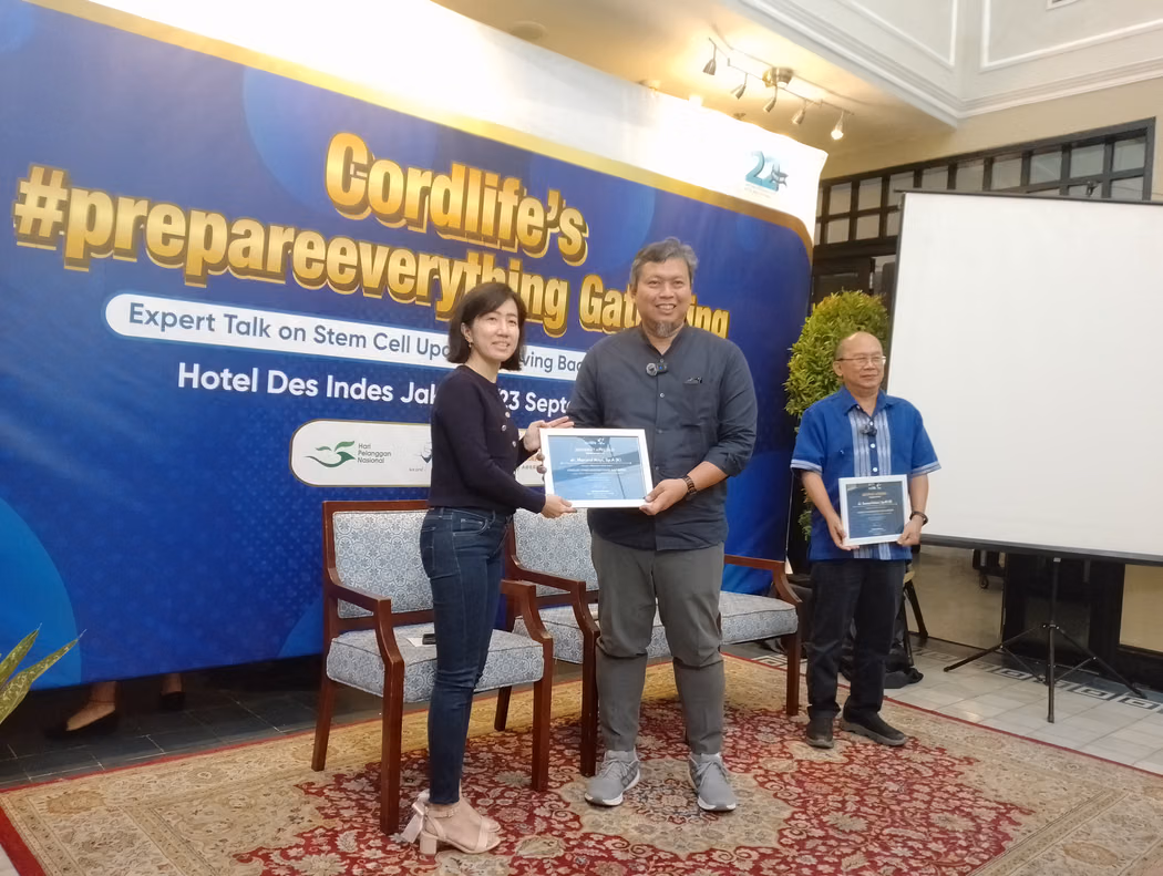 dr. Aisyi dalam acara gathering Cordlife membahas manfaat sel punca tali pusat
